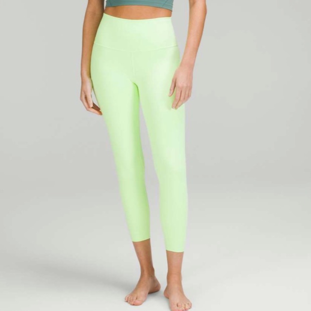 Lululemon Align High-Rise Pant 25"
Faded Zap size 4 W5FBUS NWOT